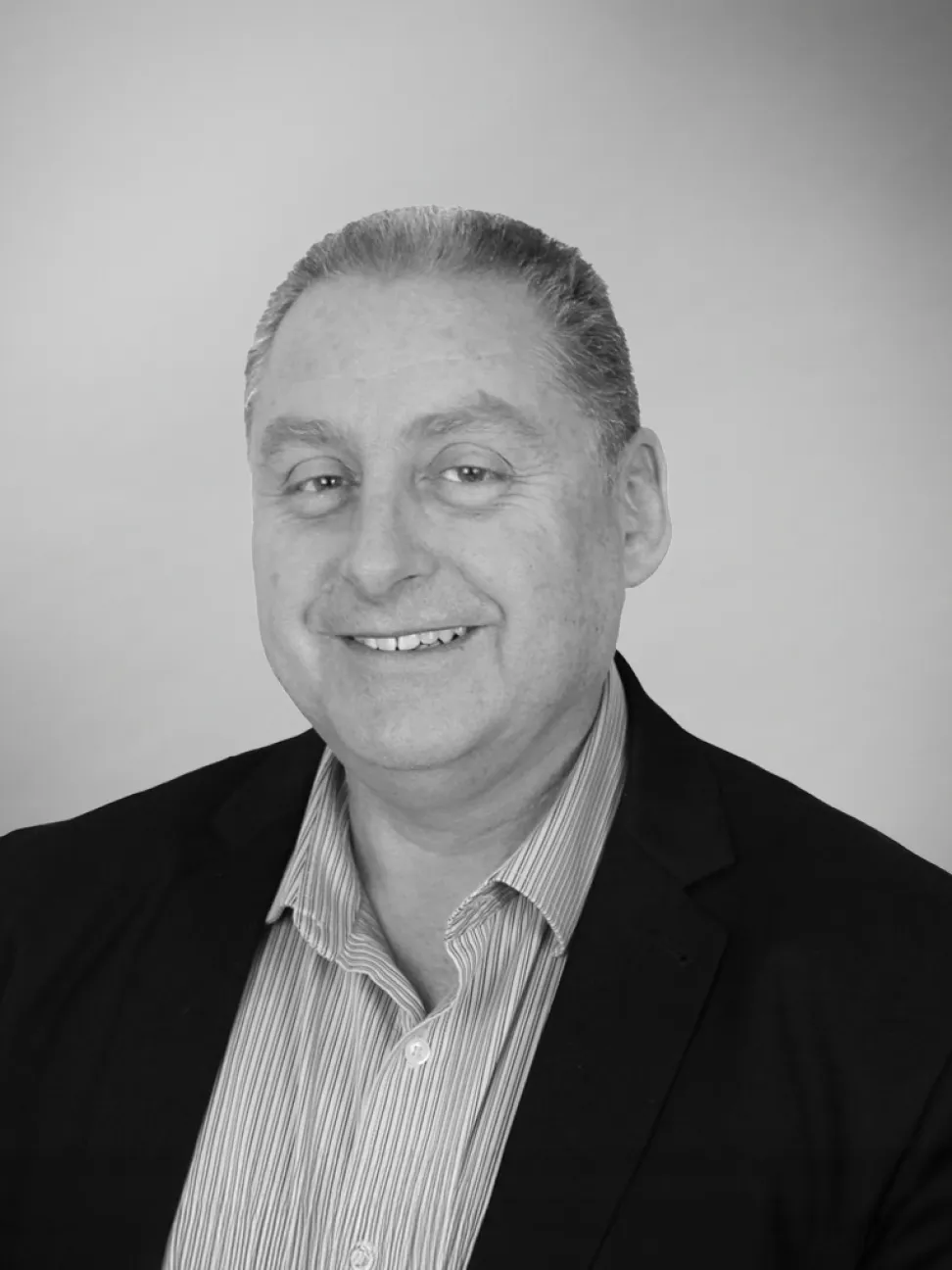 Roy McLeod headshot